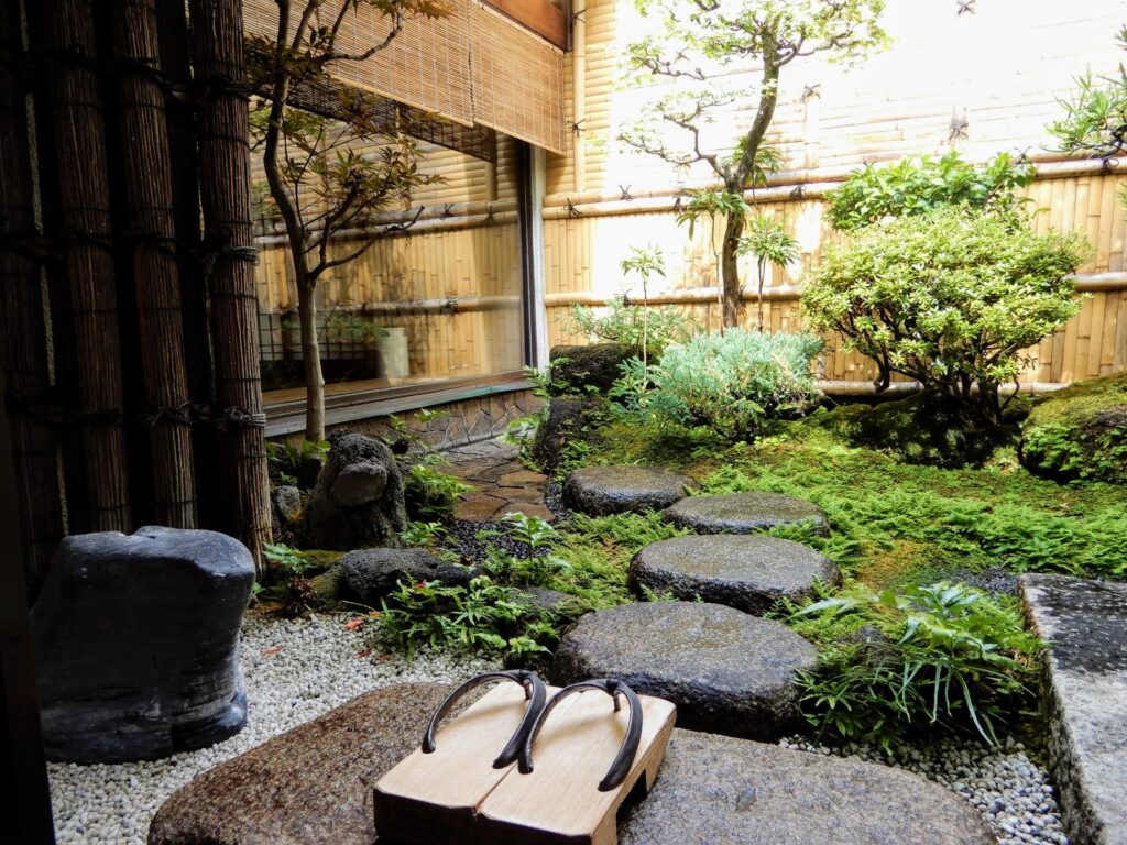 Tsuboniwa, jardin intérieur