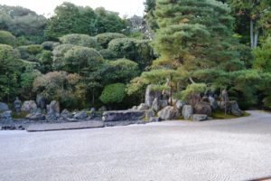 île grue dans le jardin du temple Konchi-in