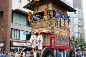La parade de chars au festival de Gion