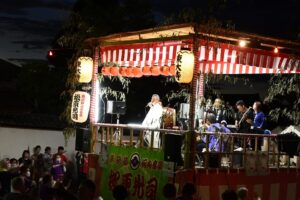 Le festival Jushichi-ya au pavillon Nigatsu-do du temple Todai-ji