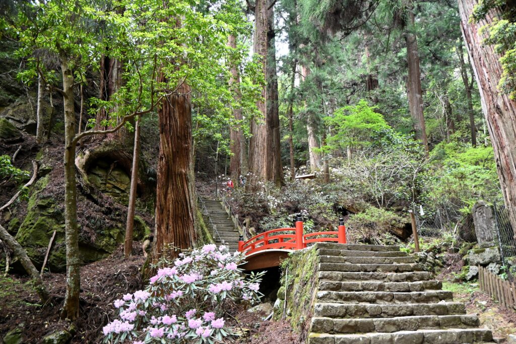 Pont vermillon Mumyo-bashi
