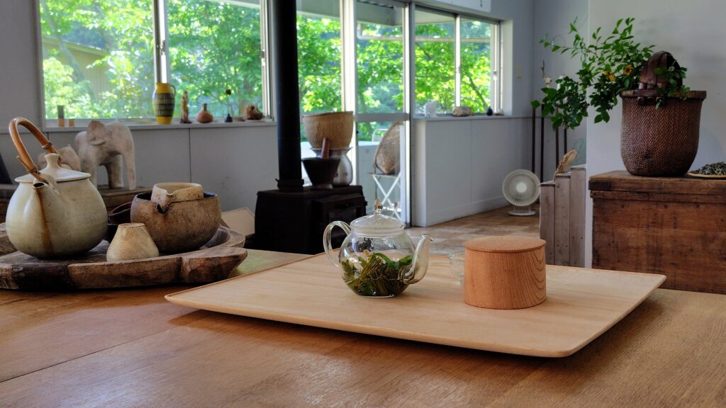Tisane à base de plantes sauvages locales comme apéritif