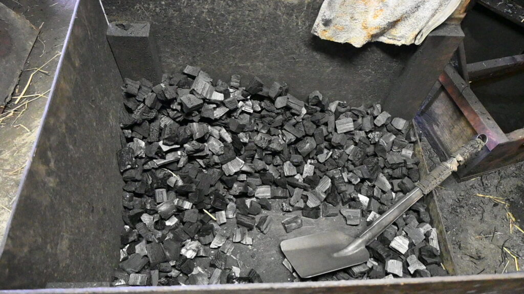 Charbon de bois du pin