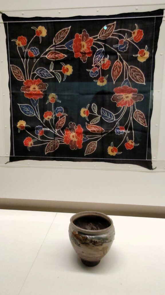 Tissu d'emballage à motif de pivoines