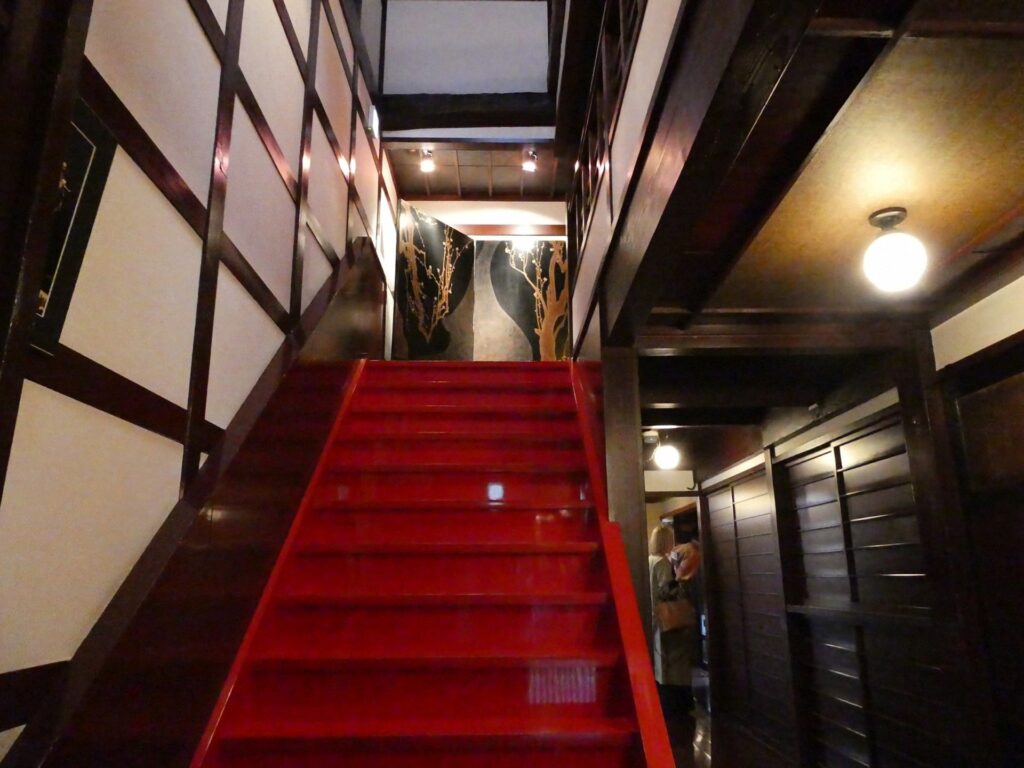 Escalier laqué de Kaikaro