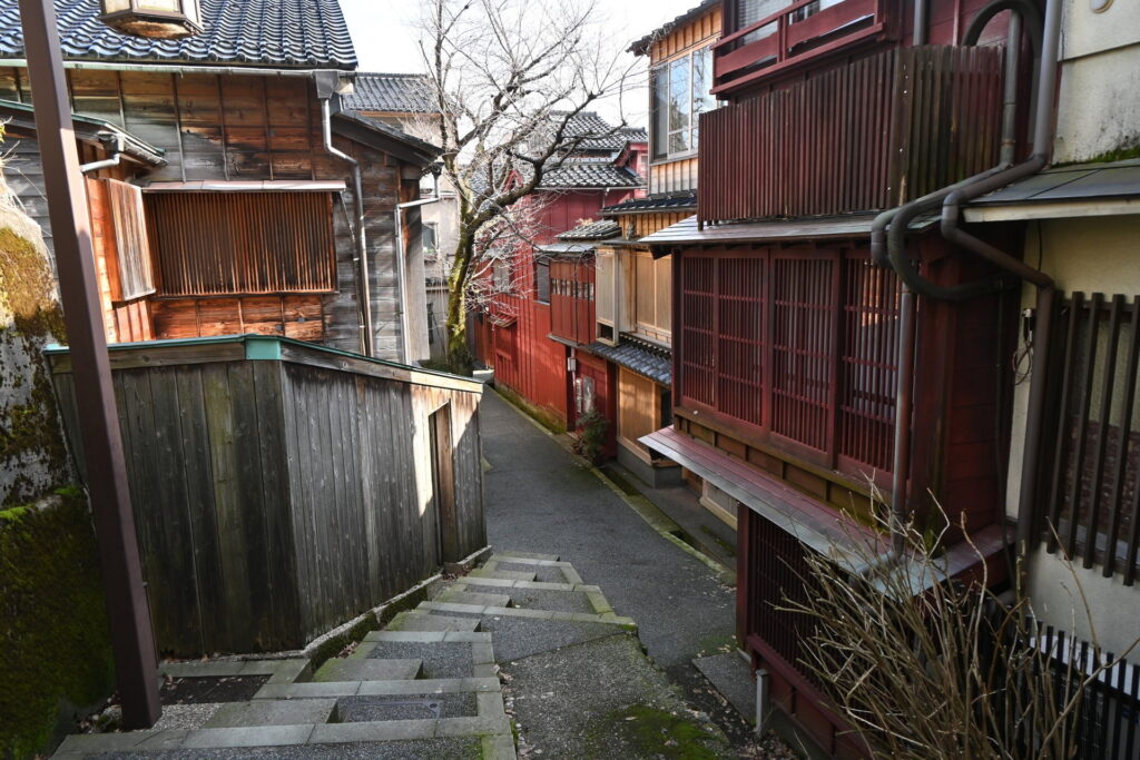 Accès au quartier de Kazuemachi